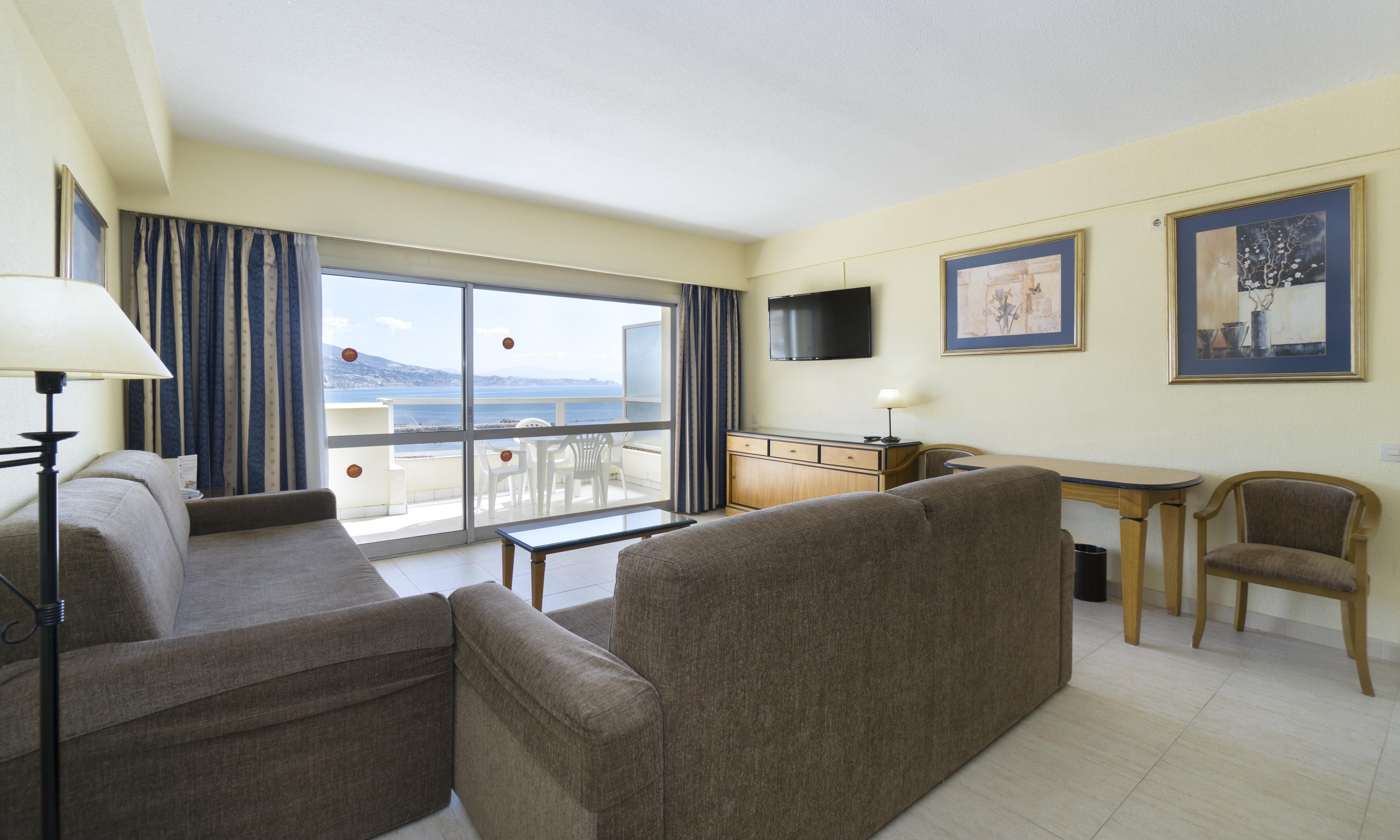 Hotel Apartamentos Pyr Фуенхірола Екстер'єр фото