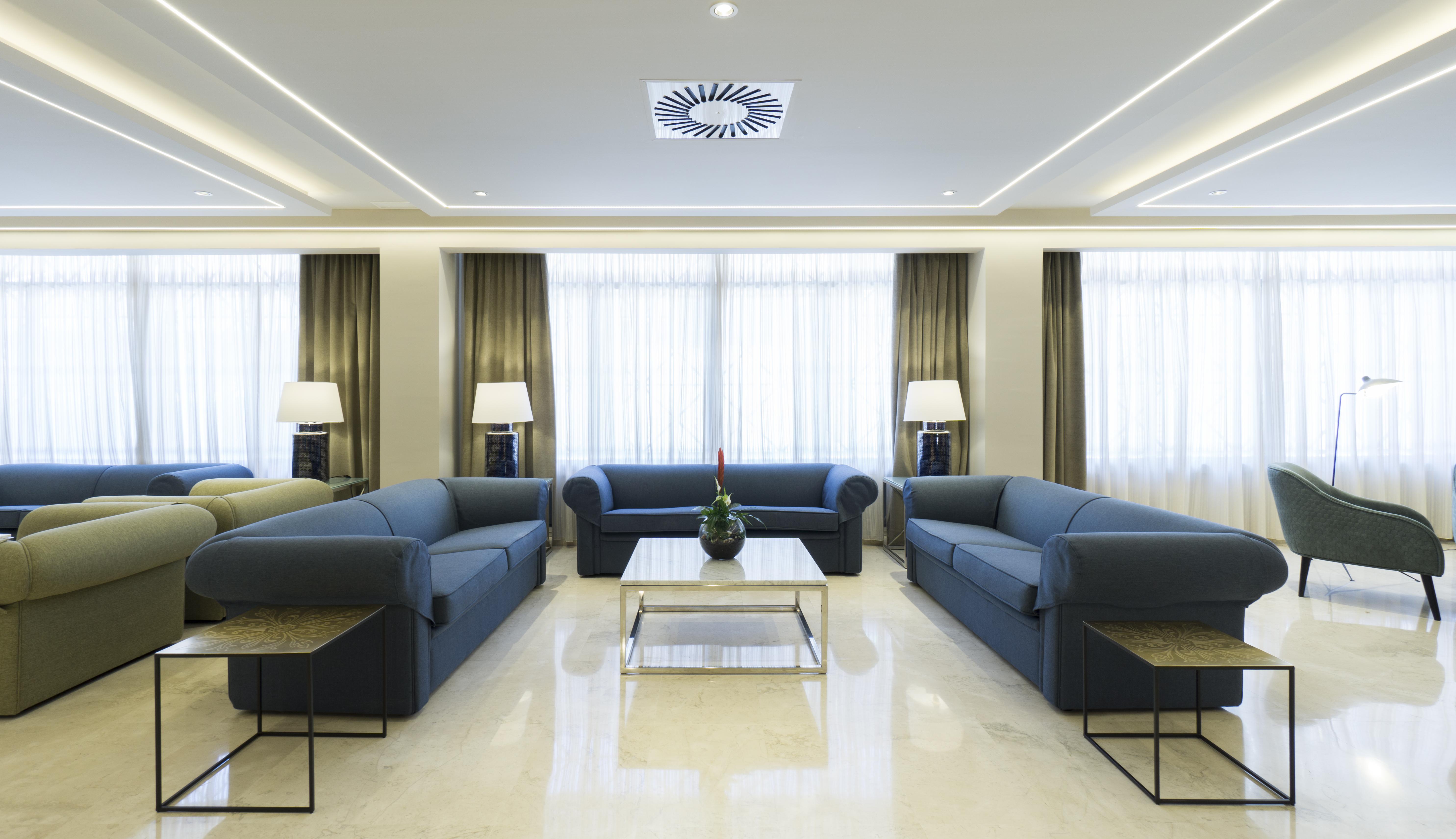 Hotel Apartamentos Pyr Фуенхірола Екстер'єр фото