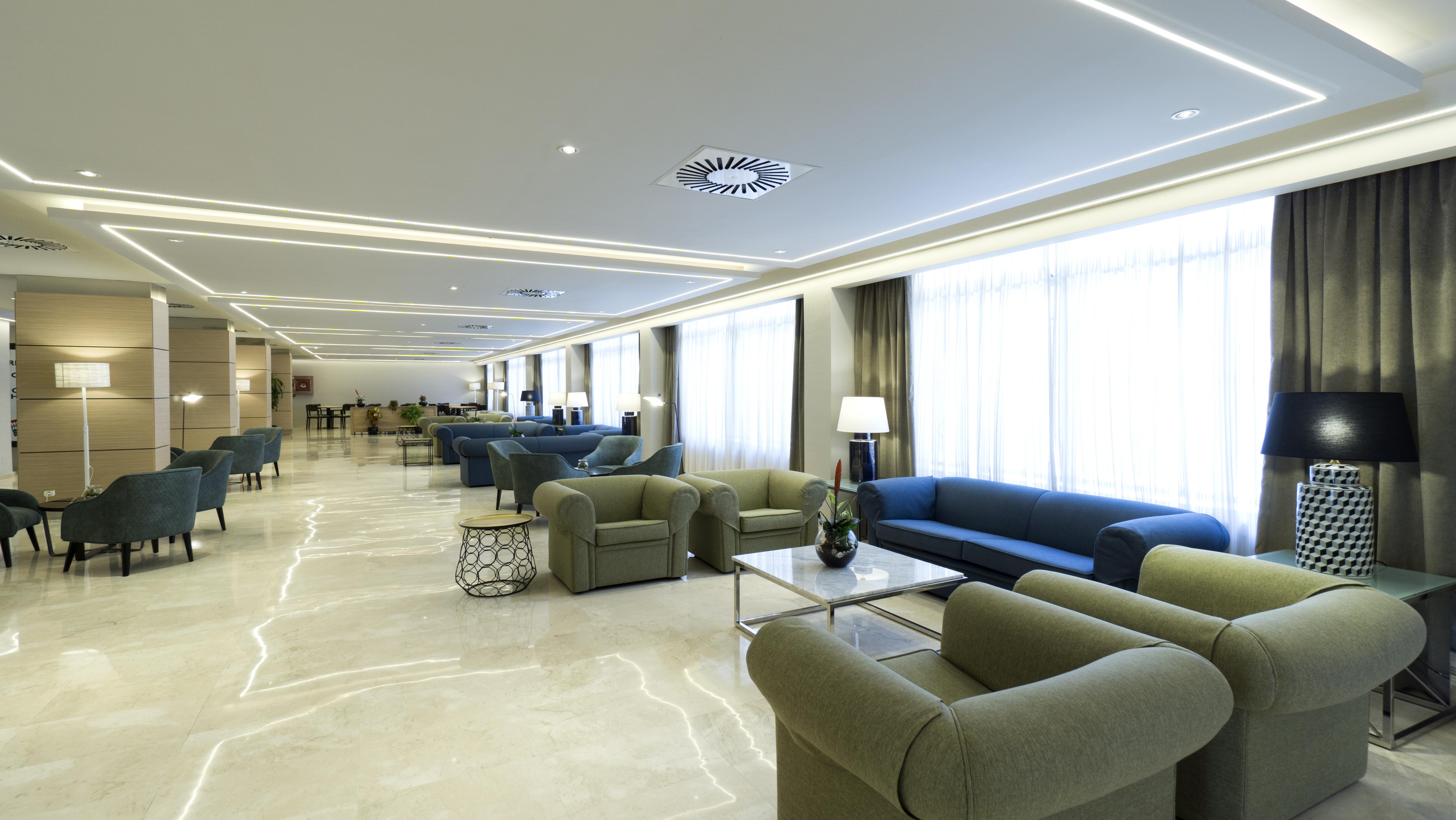 Hotel Apartamentos Pyr Фуенхірола Екстер'єр фото