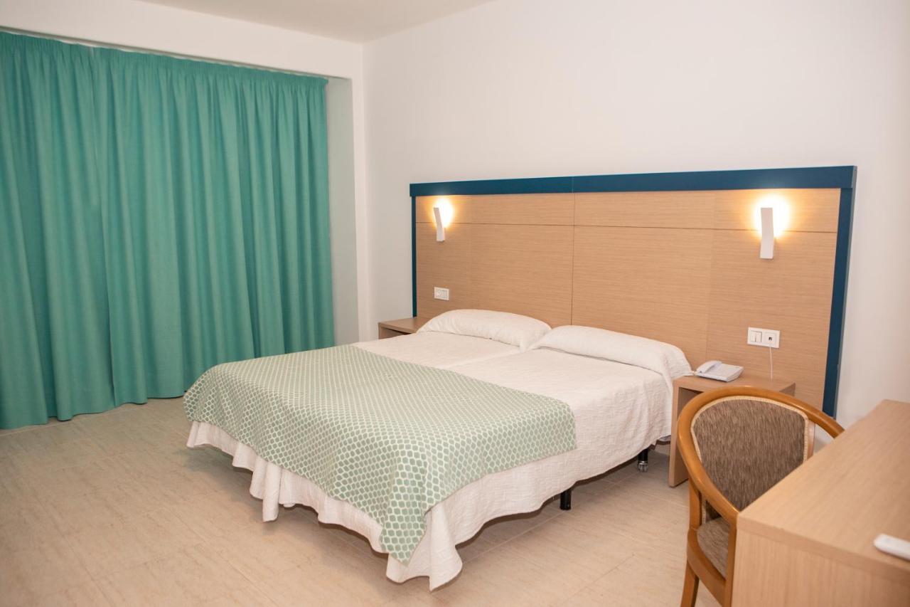 Hotel Apartamentos Pyr Фуенхірола Екстер'єр фото