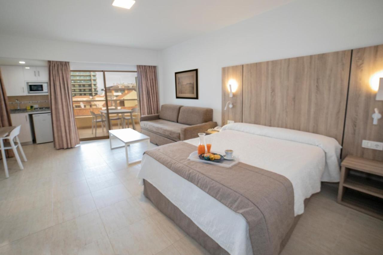 Hotel Apartamentos Pyr Фуенхірола Екстер'єр фото