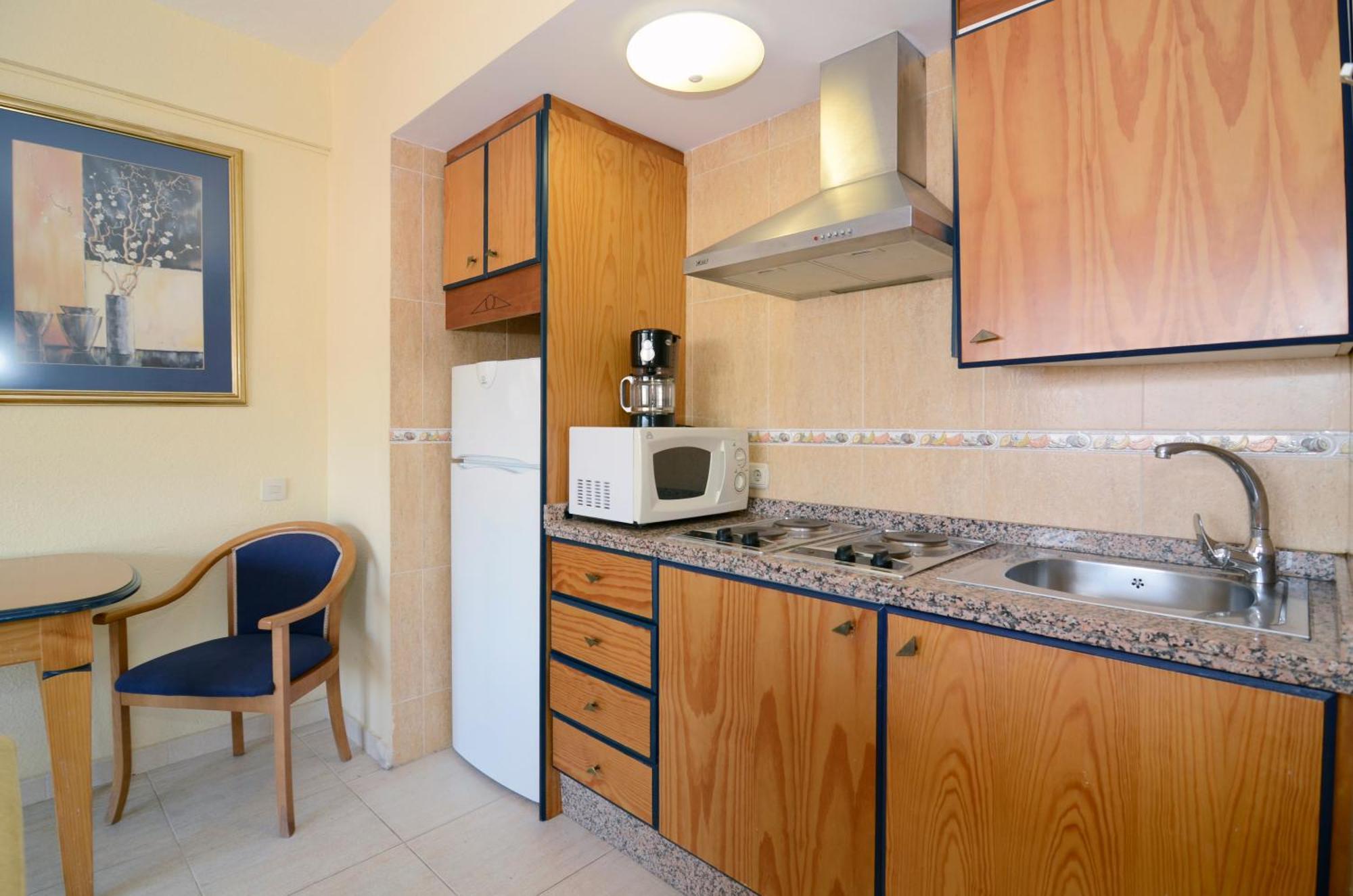 Hotel Apartamentos Pyr Фуенхірола Екстер'єр фото