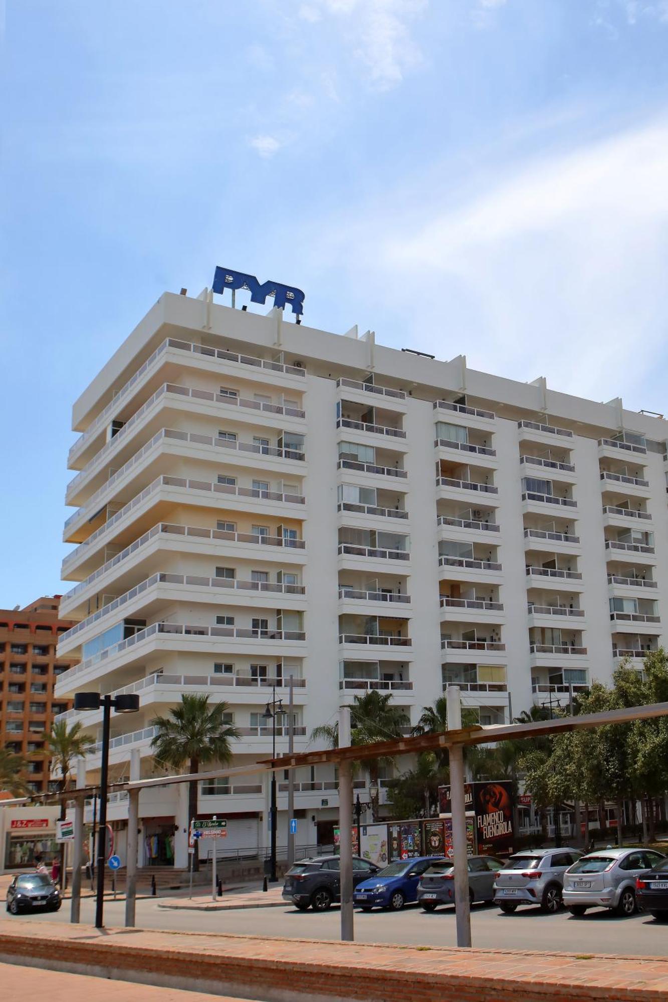 Hotel Apartamentos Pyr Фуенхірола Екстер'єр фото