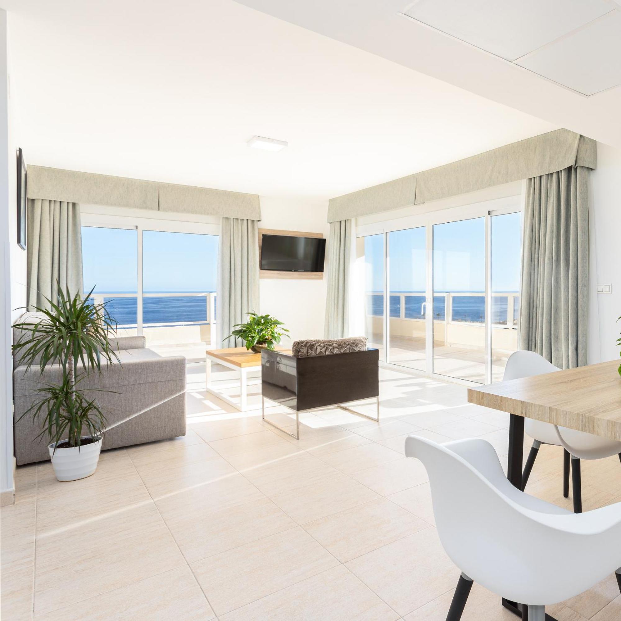 Hotel Apartamentos Pyr Фуенхірола Екстер'єр фото